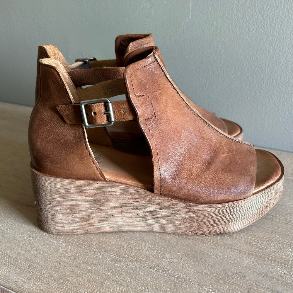 Miz Mooz Leather Platform Wedge Sandals - Brown Open Toe Buckle Detail size 39